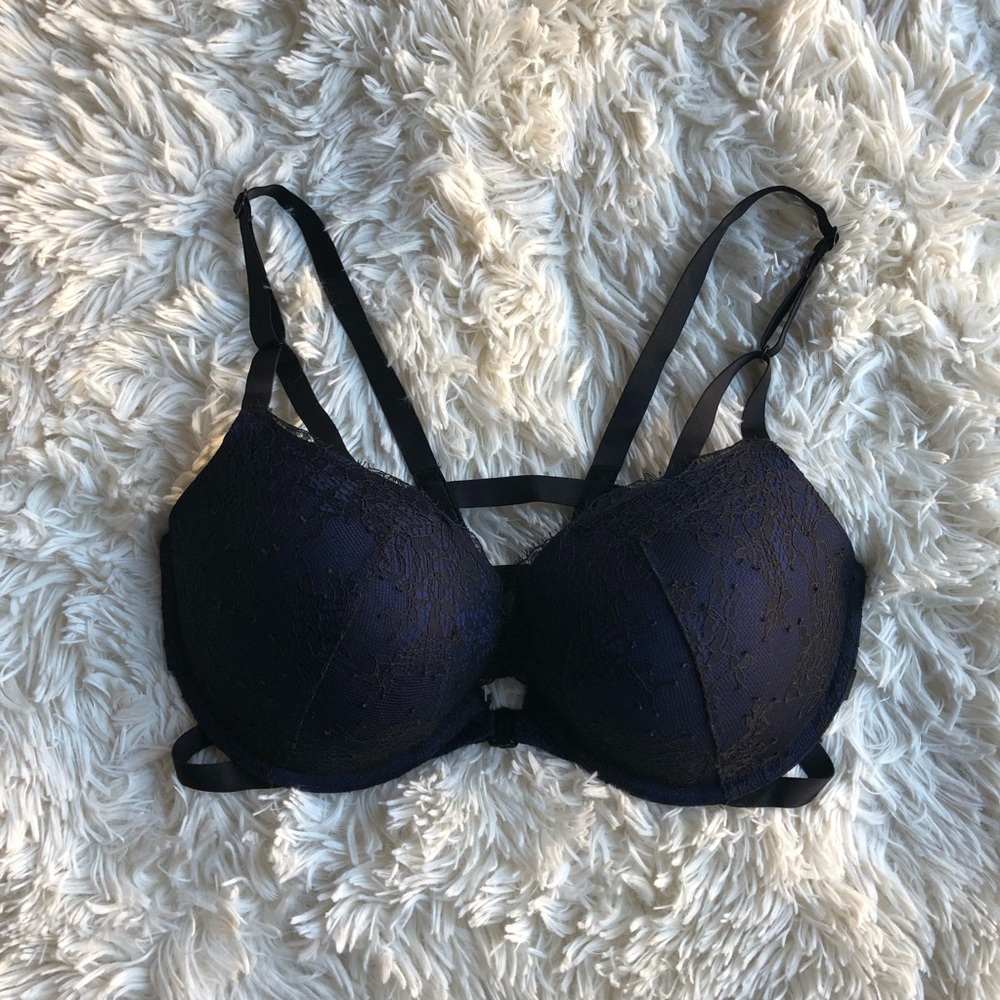 34DD Victoria’s Secret Push-up Bra